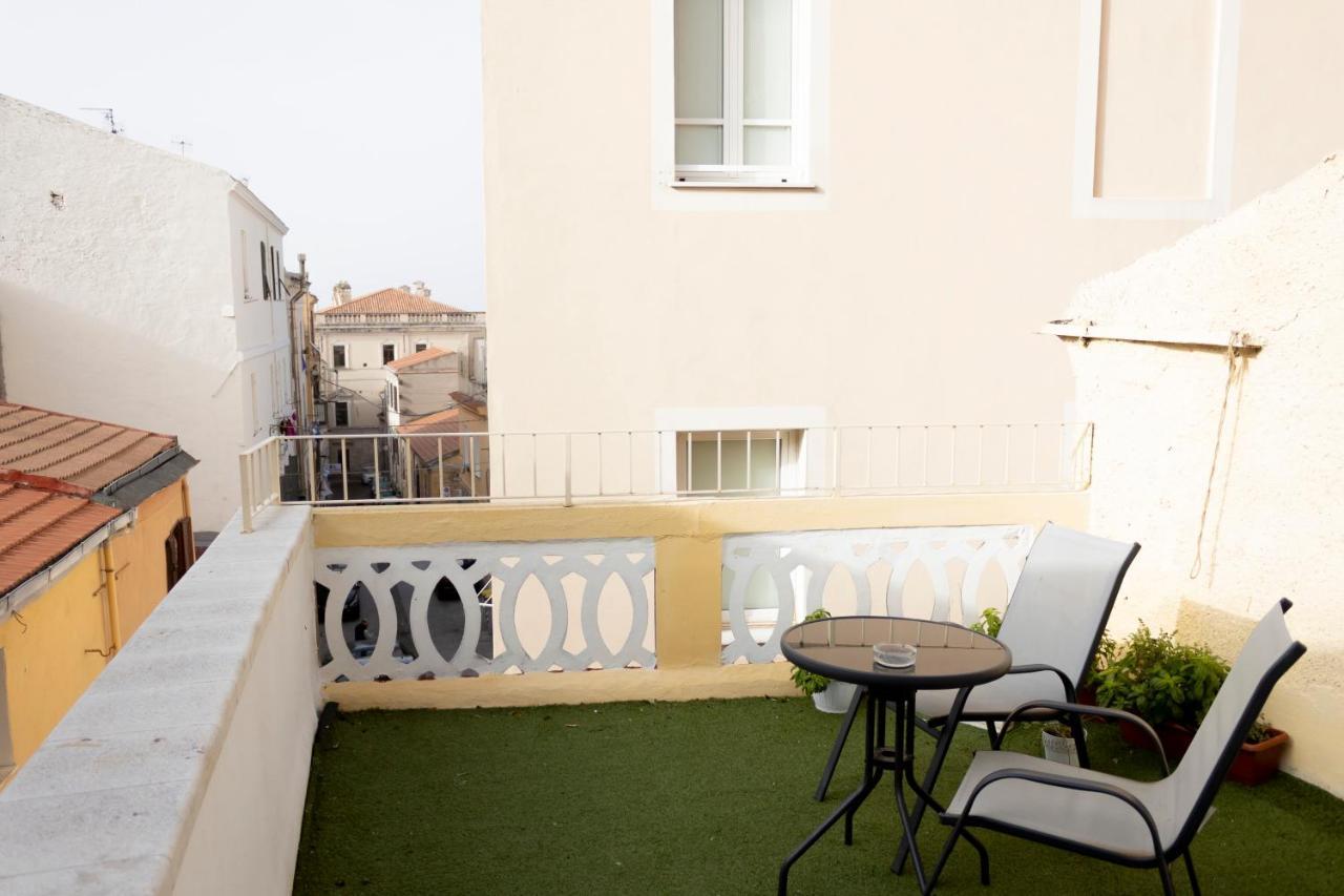 Sassari-Centro Elegante Appartamento Con Wifi E Netflix Exterior foto
